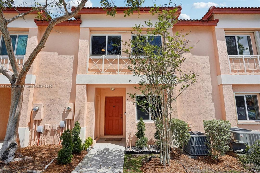 Vendido Recientemente: $449,000 (3 camas, 2 baños, 1361 Pies cuadrados)