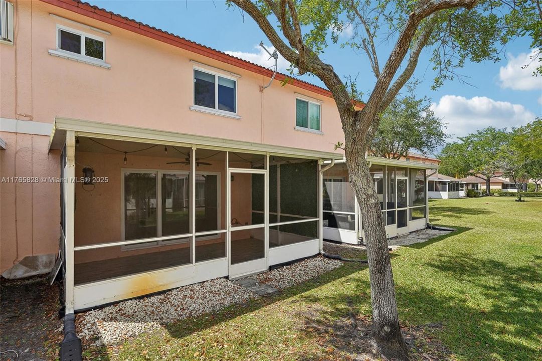 Vendido Recientemente: $449,000 (3 camas, 2 baños, 1361 Pies cuadrados)