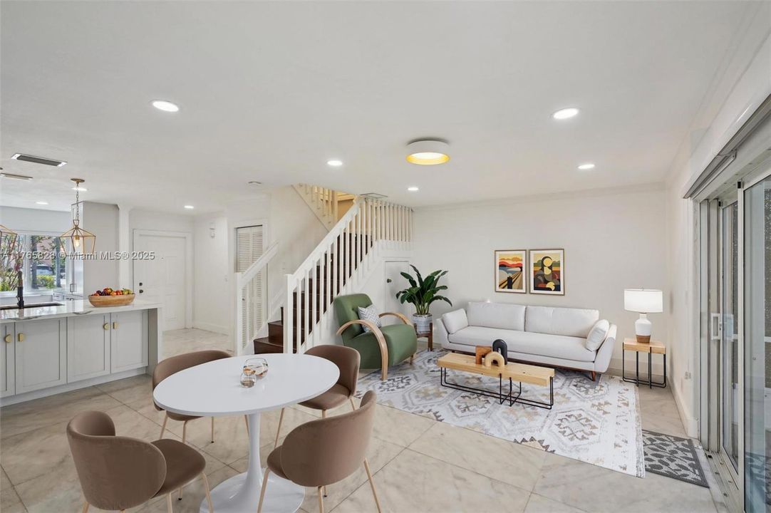 Vendido Recientemente: $449,000 (3 camas, 2 baños, 1361 Pies cuadrados)