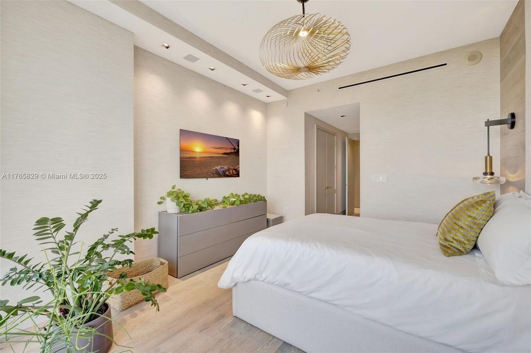 Vendido Recientemente: $2,750,000 (3 camas, 3 baños, 2608 Pies cuadrados)