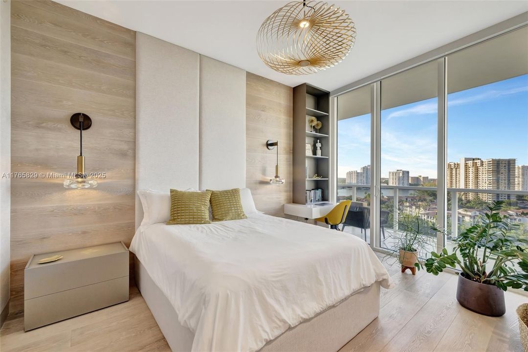 Vendido Recientemente: $2,750,000 (3 camas, 3 baños, 2608 Pies cuadrados)