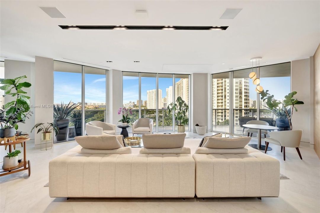 Vendido Recientemente: $2,750,000 (3 camas, 3 baños, 2608 Pies cuadrados)