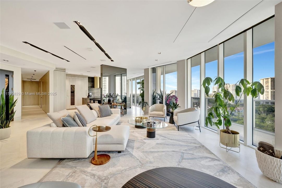 Vendido Recientemente: $2,750,000 (3 camas, 3 baños, 2608 Pies cuadrados)