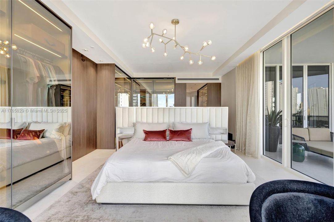 Vendido Recientemente: $2,750,000 (3 camas, 3 baños, 2608 Pies cuadrados)