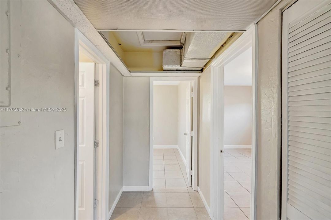 最近售出: $319,900 (2 贝兹, 1 浴室, 1220 平方英尺)