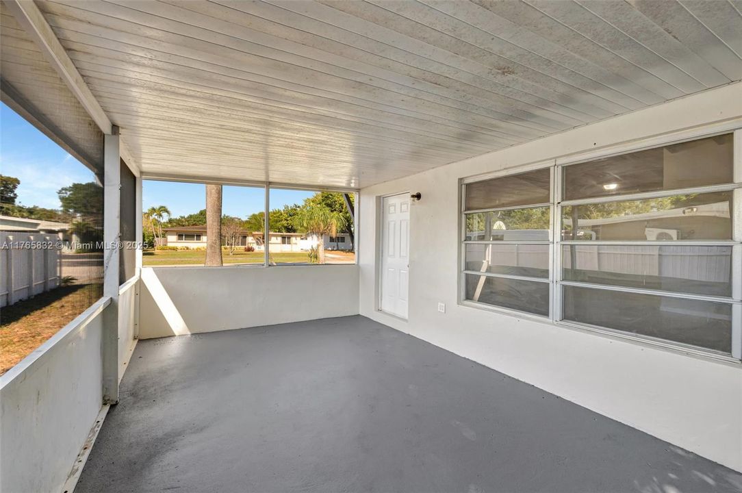 最近售出: $319,900 (2 贝兹, 1 浴室, 1220 平方英尺)