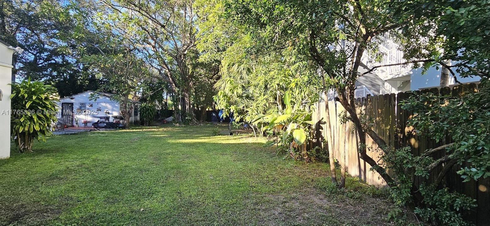 Recently Sold: $719,500 (3 beds, 2 baths, 1396 Square Feet)