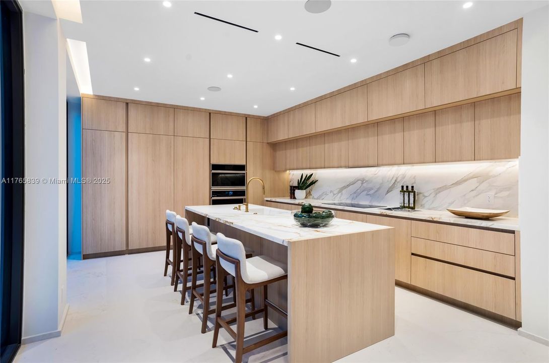 Recently Sold: $6,375,000 (4 beds, 5 baths, 0 Square Feet)