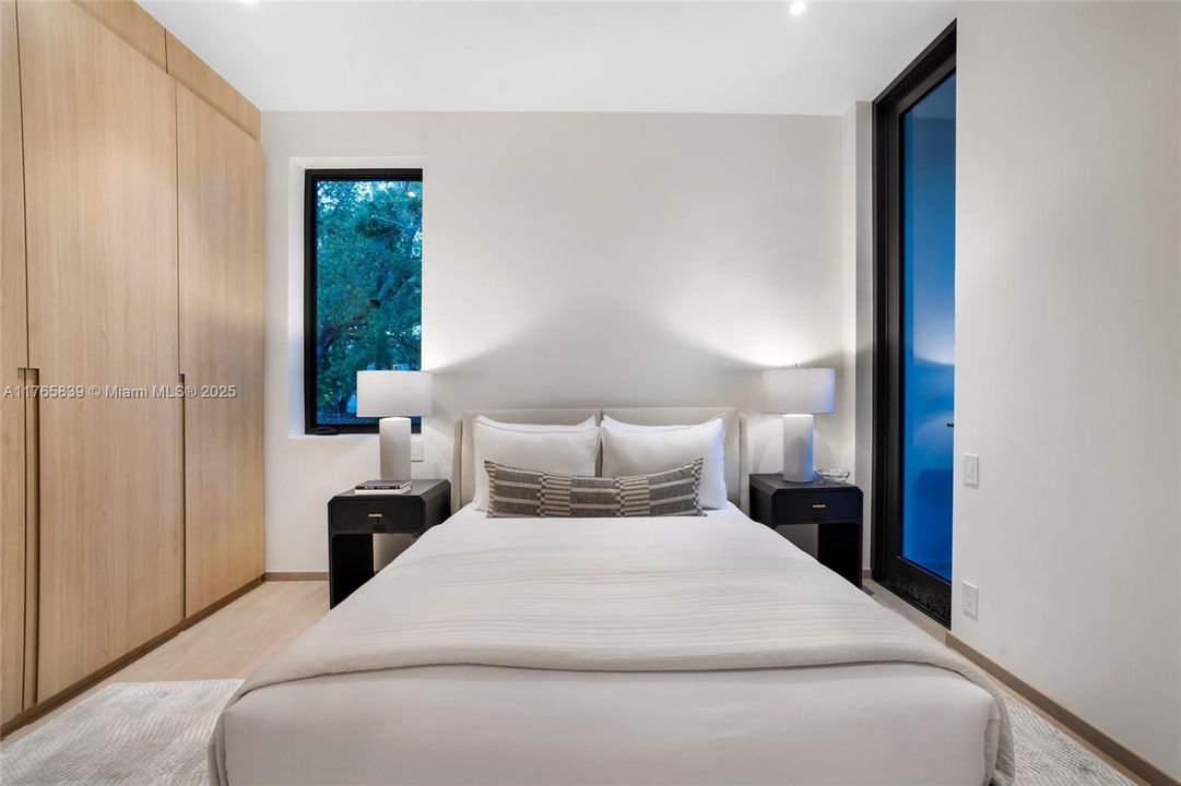 Recently Sold: $6,375,000 (4 beds, 5 baths, 0 Square Feet)