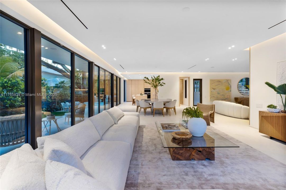 Recently Sold: $6,375,000 (4 beds, 5 baths, 0 Square Feet)