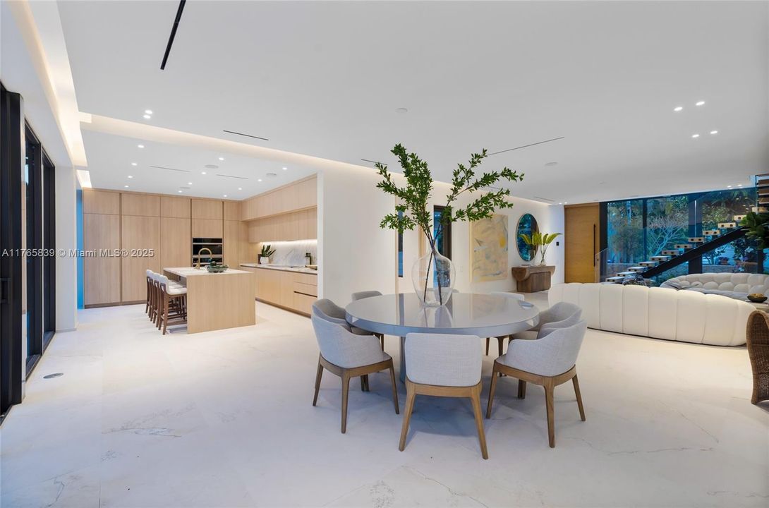 Recently Sold: $6,375,000 (4 beds, 5 baths, 0 Square Feet)