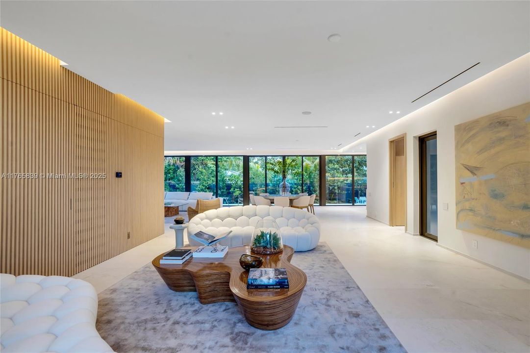 Recently Sold: $6,375,000 (4 beds, 5 baths, 0 Square Feet)