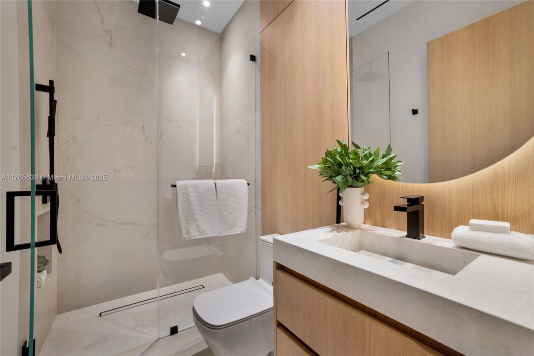 Recently Sold: $6,375,000 (4 beds, 5 baths, 0 Square Feet)