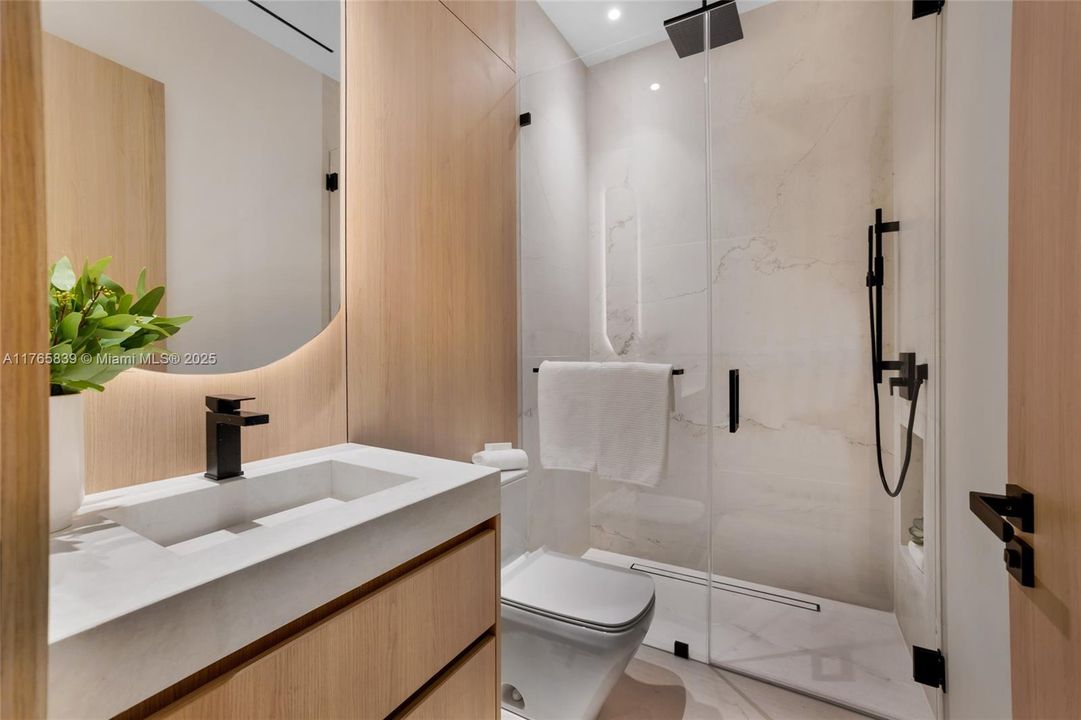 Recently Sold: $6,375,000 (4 beds, 5 baths, 0 Square Feet)