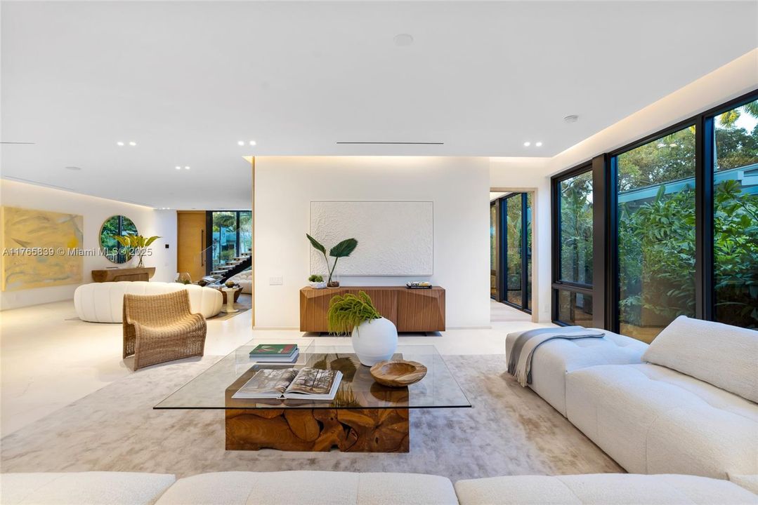 Recently Sold: $6,375,000 (4 beds, 5 baths, 0 Square Feet)