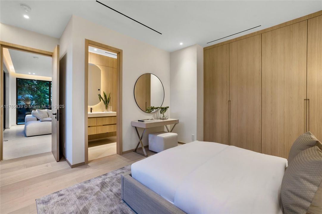 Recently Sold: $6,375,000 (4 beds, 5 baths, 0 Square Feet)