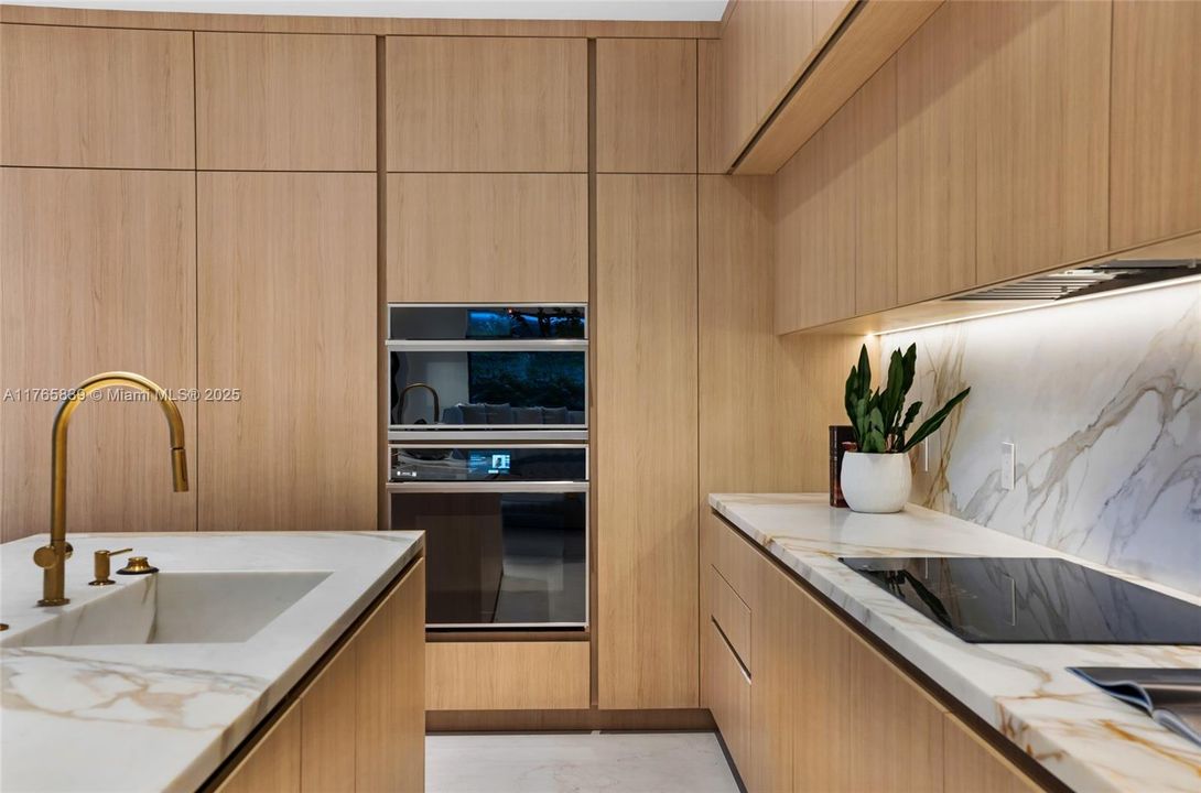 Recently Sold: $6,375,000 (4 beds, 5 baths, 0 Square Feet)