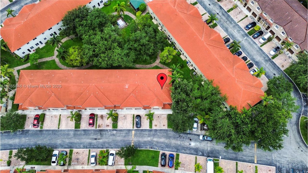 Recently Sold: $415,000 (4 beds, 3 baths, 1716 Square Feet)