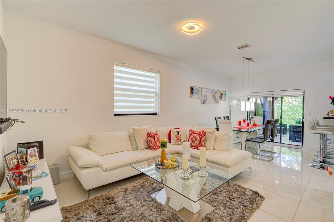 Recently Sold: $675,000 (4 beds, 2 baths, 1793 Square Feet)