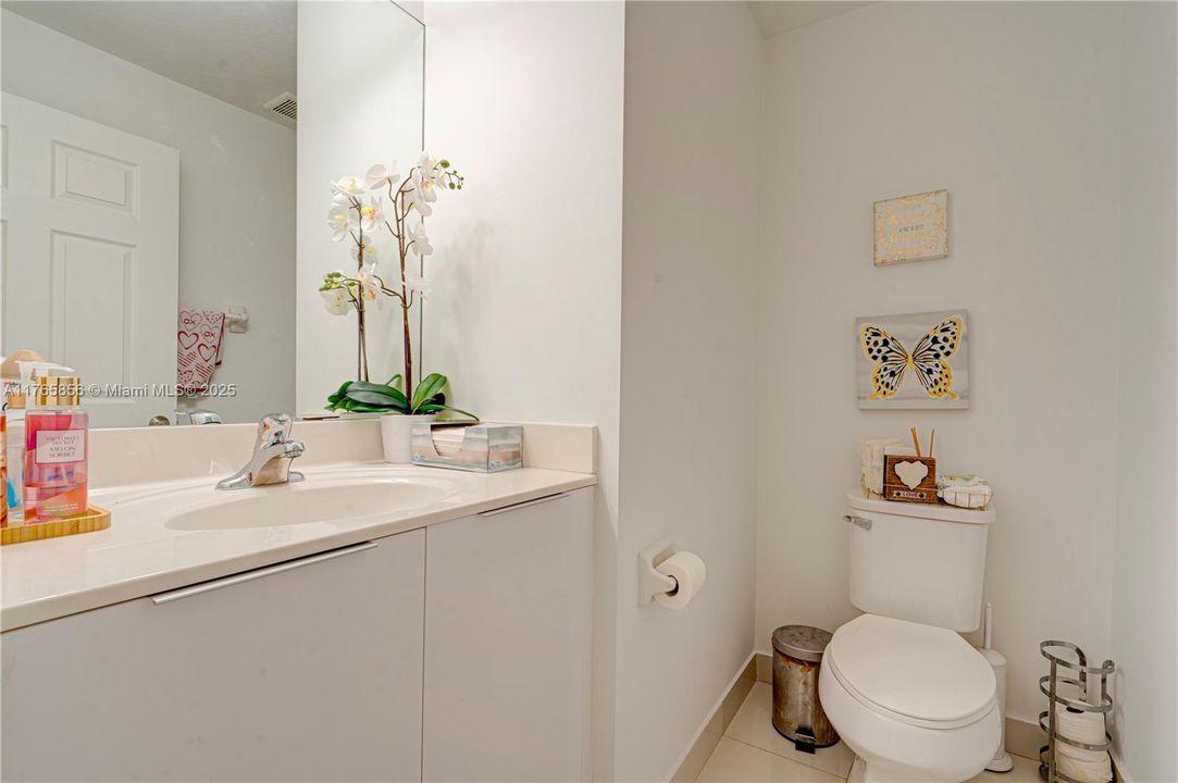 Recently Sold: $675,000 (4 beds, 2 baths, 1793 Square Feet)