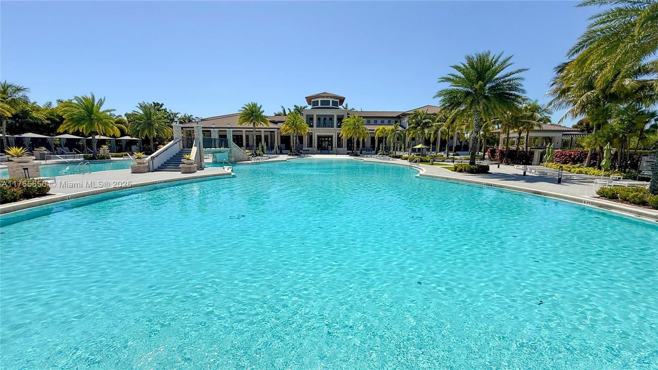 Recently Sold: $675,000 (4 beds, 2 baths, 1793 Square Feet)