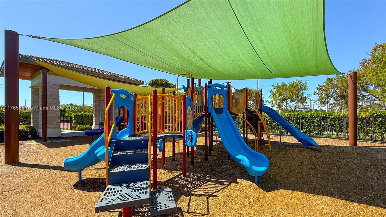 Recently Sold: $675,000 (4 beds, 2 baths, 1793 Square Feet)