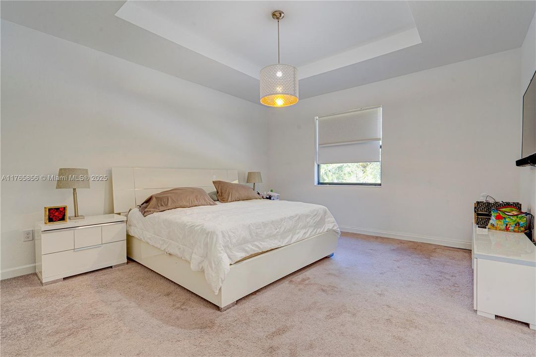 Recently Sold: $675,000 (4 beds, 2 baths, 1793 Square Feet)