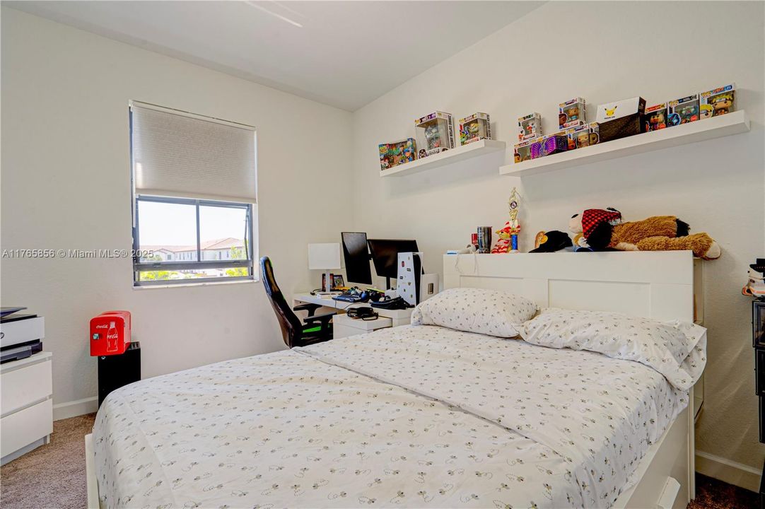 Recently Sold: $675,000 (4 beds, 2 baths, 1793 Square Feet)