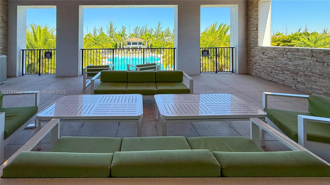 Recently Sold: $675,000 (4 beds, 2 baths, 1793 Square Feet)