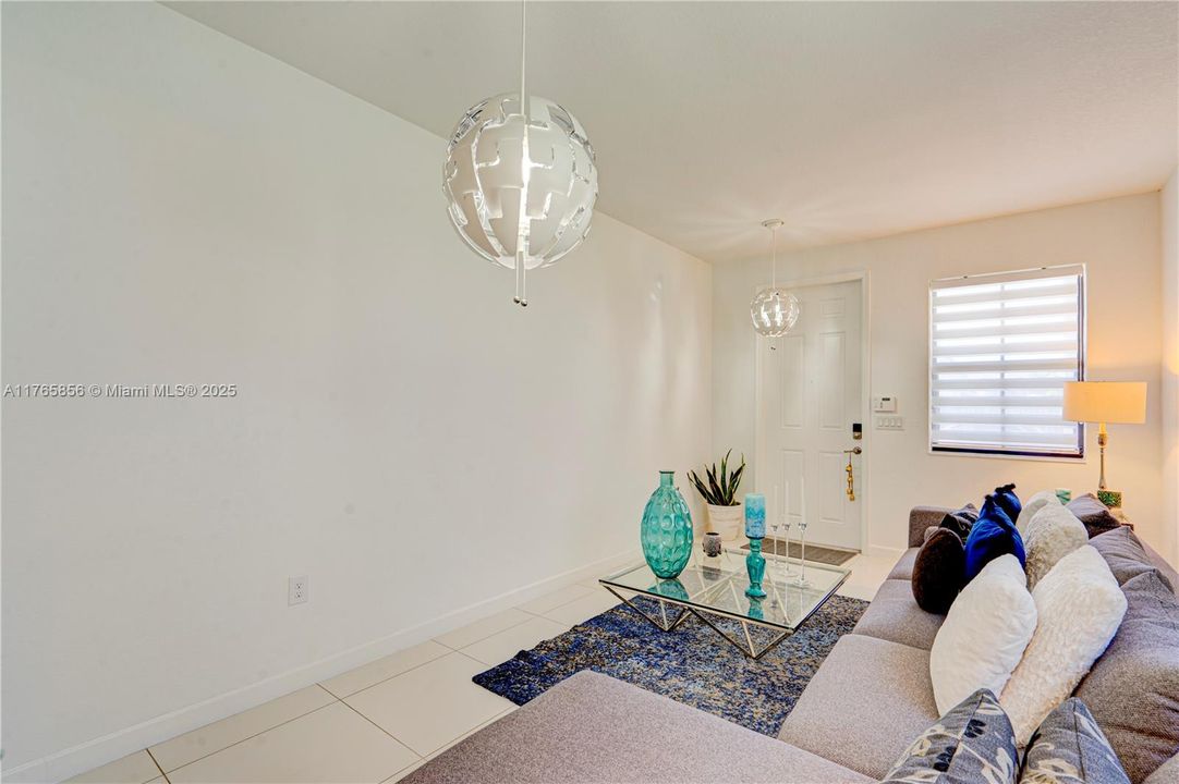 Recently Sold: $675,000 (4 beds, 2 baths, 1793 Square Feet)