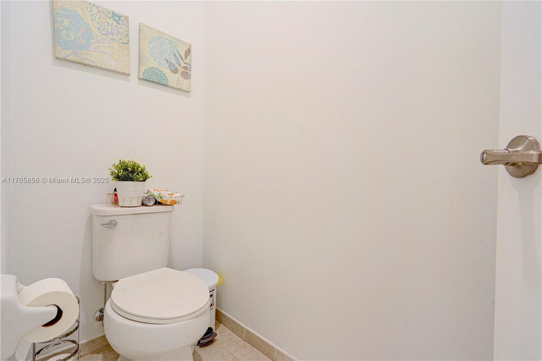 Recently Sold: $675,000 (4 beds, 2 baths, 1793 Square Feet)