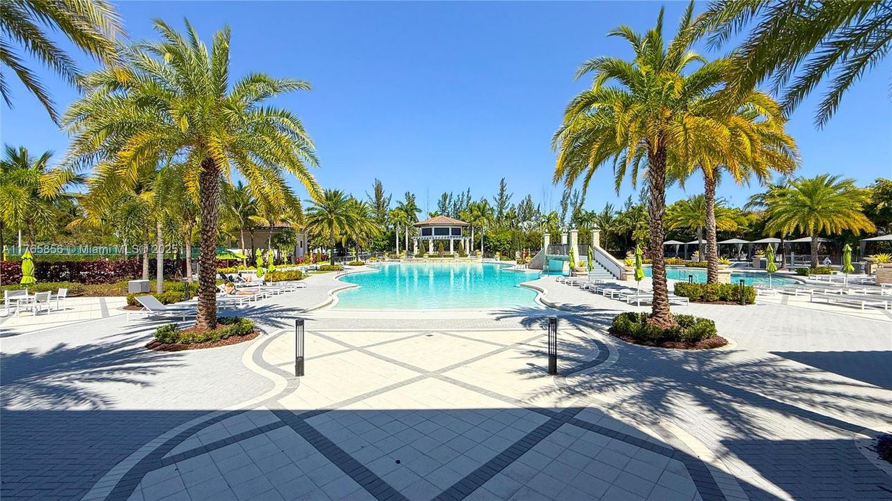 Recently Sold: $675,000 (4 beds, 2 baths, 1793 Square Feet)