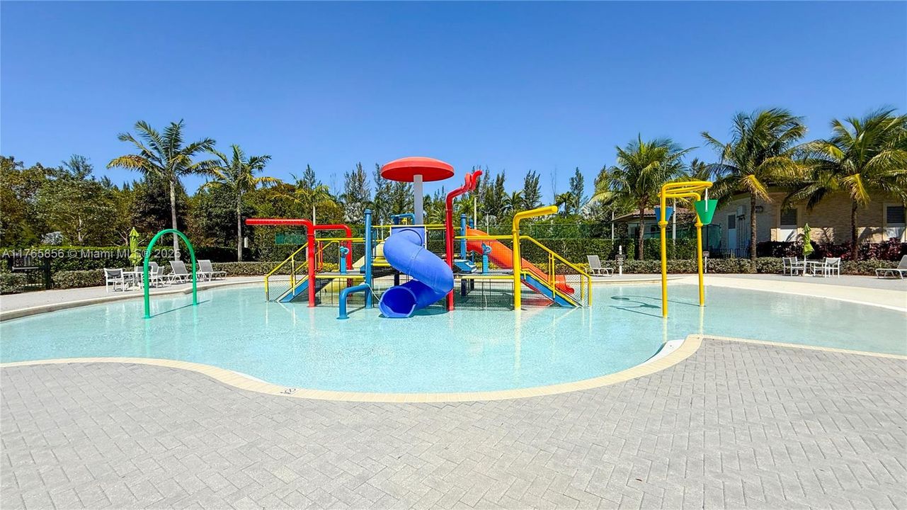 Recently Sold: $675,000 (4 beds, 2 baths, 1793 Square Feet)