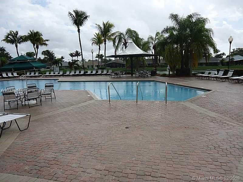 最近租的: $2,000 (2 贝兹, 2 浴室, 1070 平方英尺)