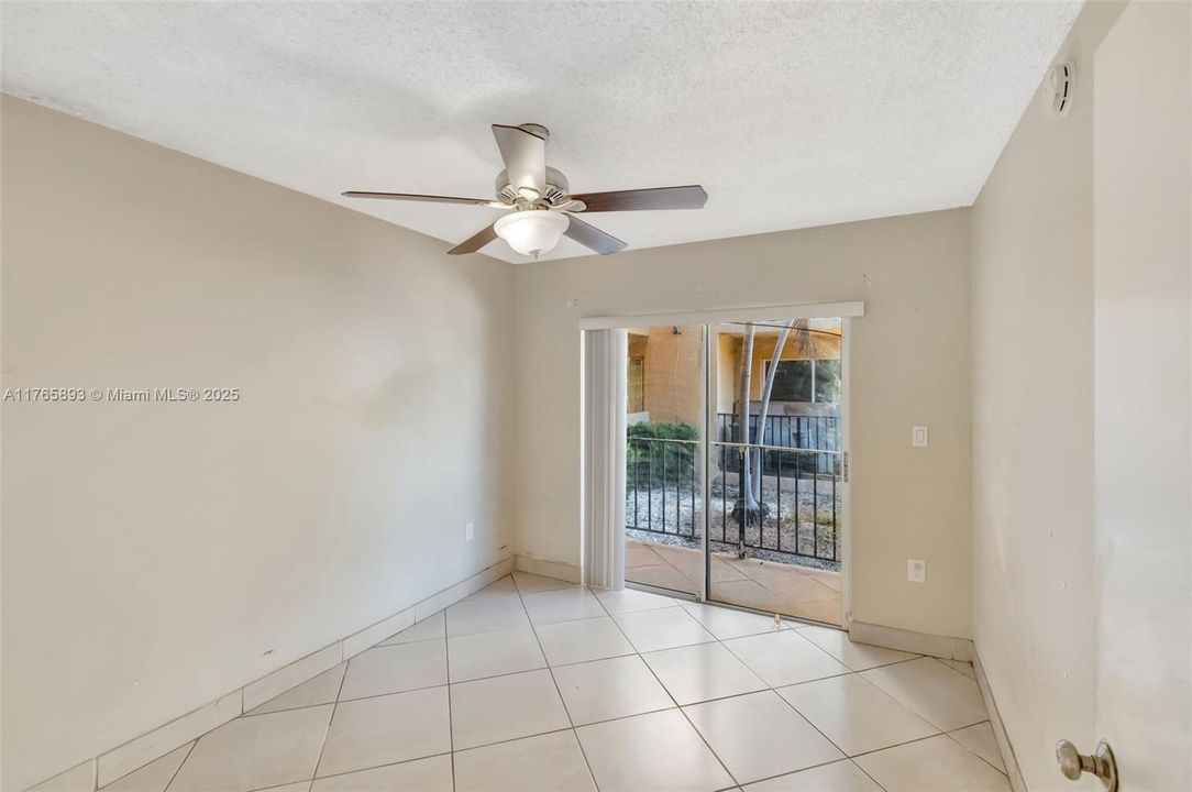 Recently Sold: $189,900 (2 beds, 1 baths, 660 Square Feet)