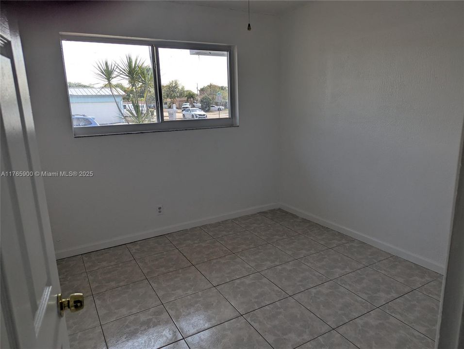 Недавно продано: $569,000 (4 спален, 2 ванн, 1832 Квадратных фут)