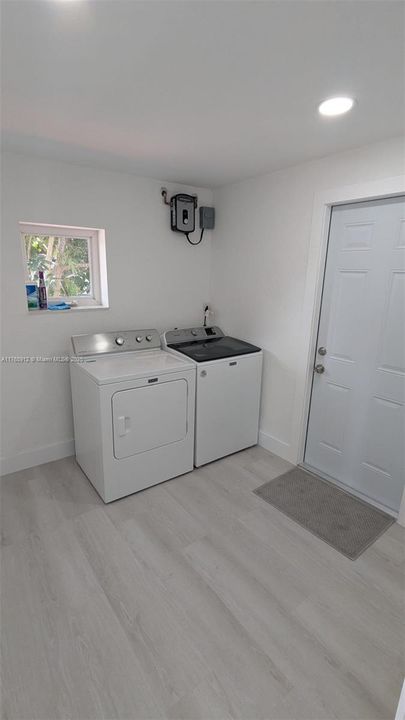 最近售出: $575,000 (4 贝兹, 2 浴室, 1240 平方英尺)