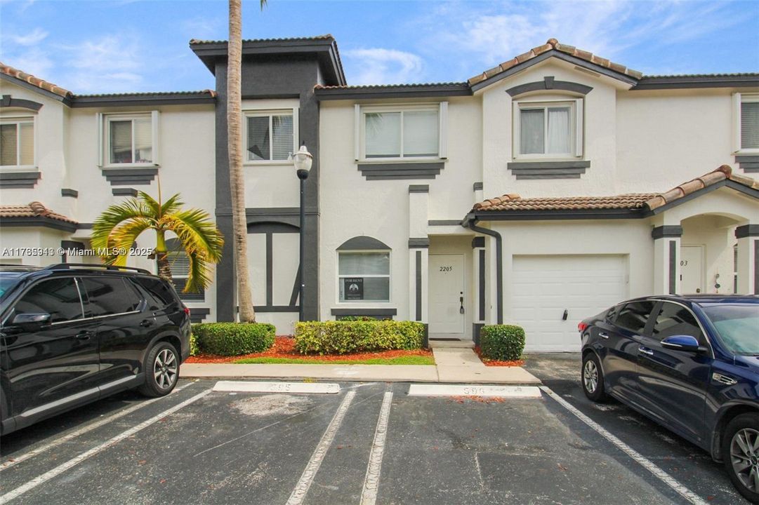 最近租的: $2,475 (3 贝兹, 2 浴室, 1452 平方英尺)