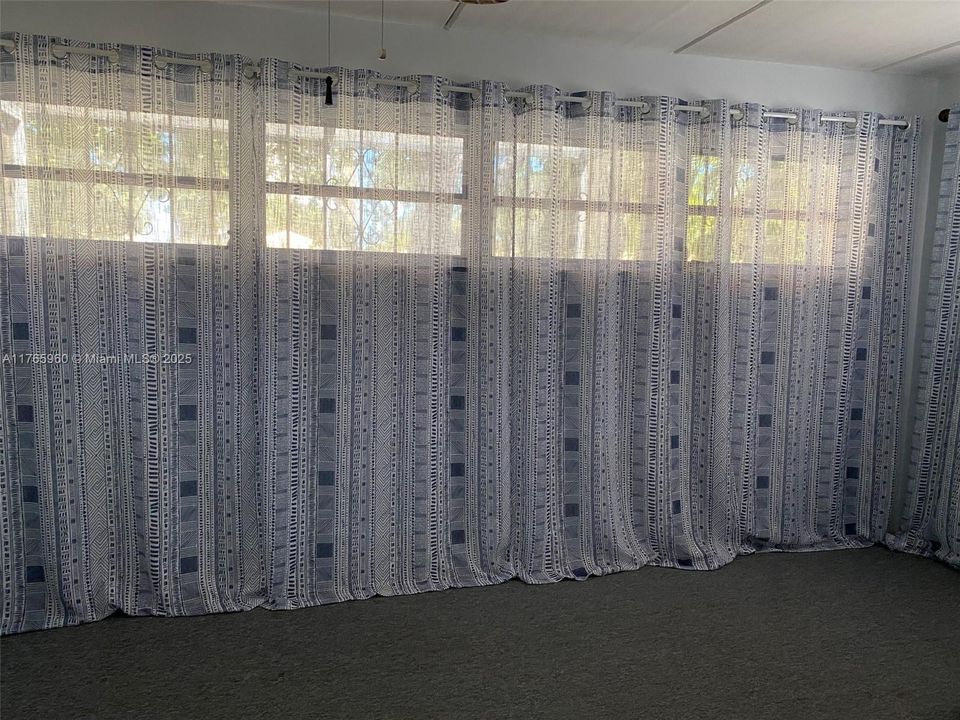 Vendido Recientemente: $997,000 (2 camas, 1 baños, 1352 Pies cuadrados)