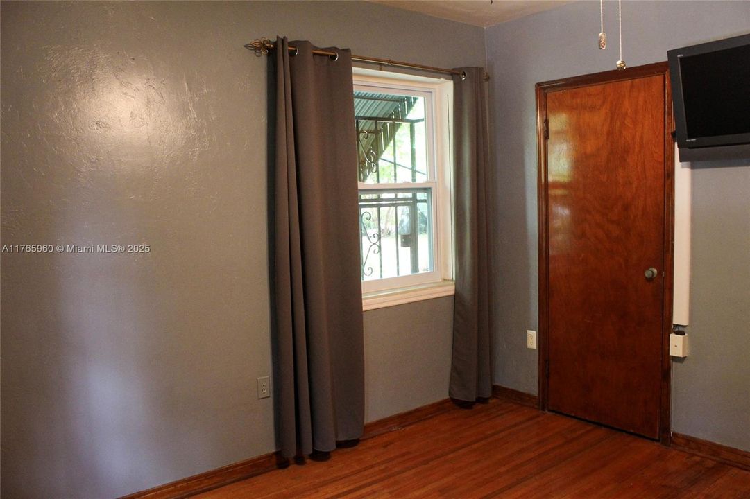 Vendido Recientemente: $997,000 (2 camas, 1 baños, 1352 Pies cuadrados)