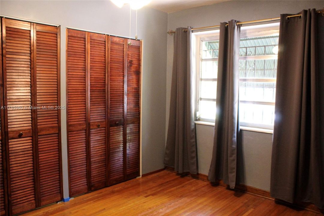 Vendido Recientemente: $997,000 (2 camas, 1 baños, 1352 Pies cuadrados)