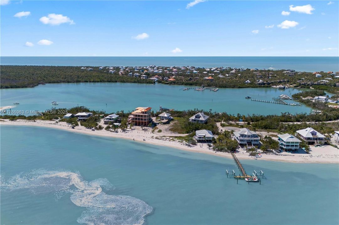 На продажу: $3,999,900 (0 спален, 0 ванн, 0 Квадратных фут)