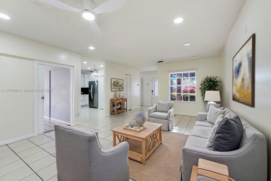 最近售出: $499,000 (3 贝兹, 3 浴室, 1625 平方英尺)