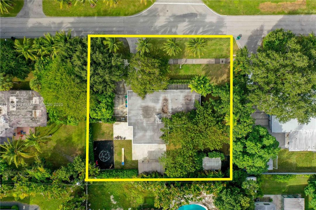 Recently Sold: $1,150,000 (4 beds, 2 baths, 1857 Square Feet)