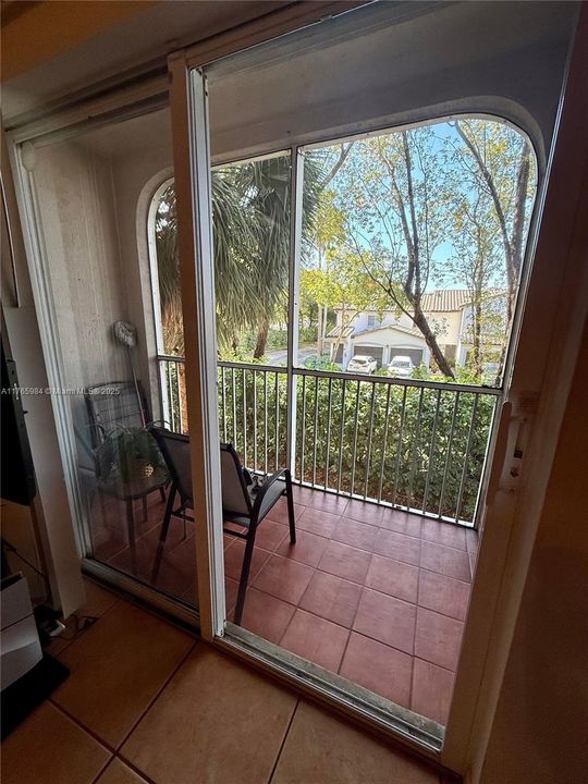 Recently Sold: $365,000 (2 beds, 2 baths, 1150 Square Feet)