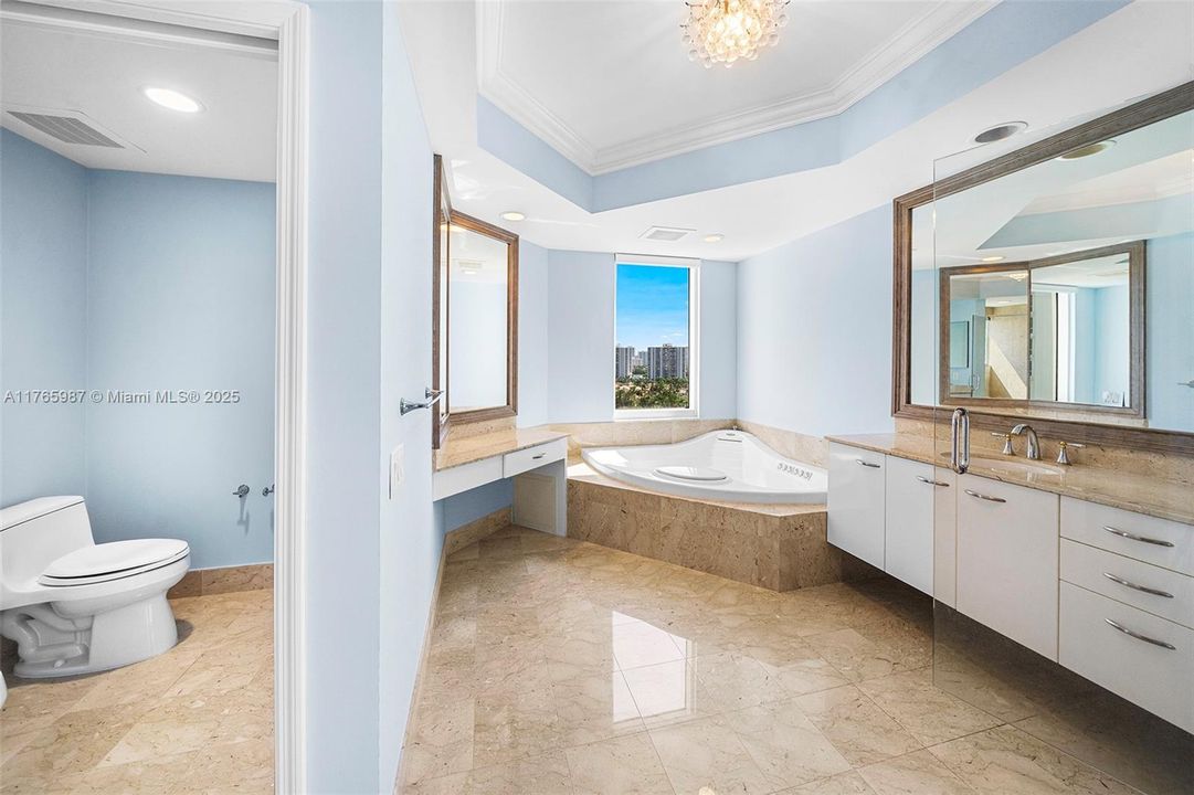 Recently Sold: $1,550,000 (3 beds, 3 baths, 3173 Square Feet)