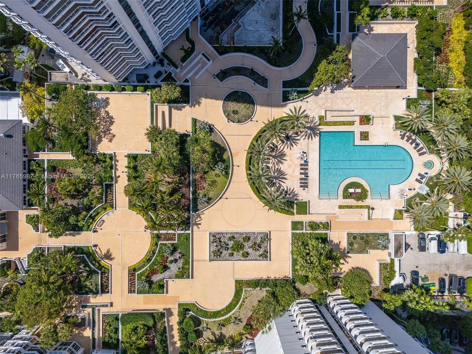 Recently Sold: $1,550,000 (3 beds, 3 baths, 3173 Square Feet)