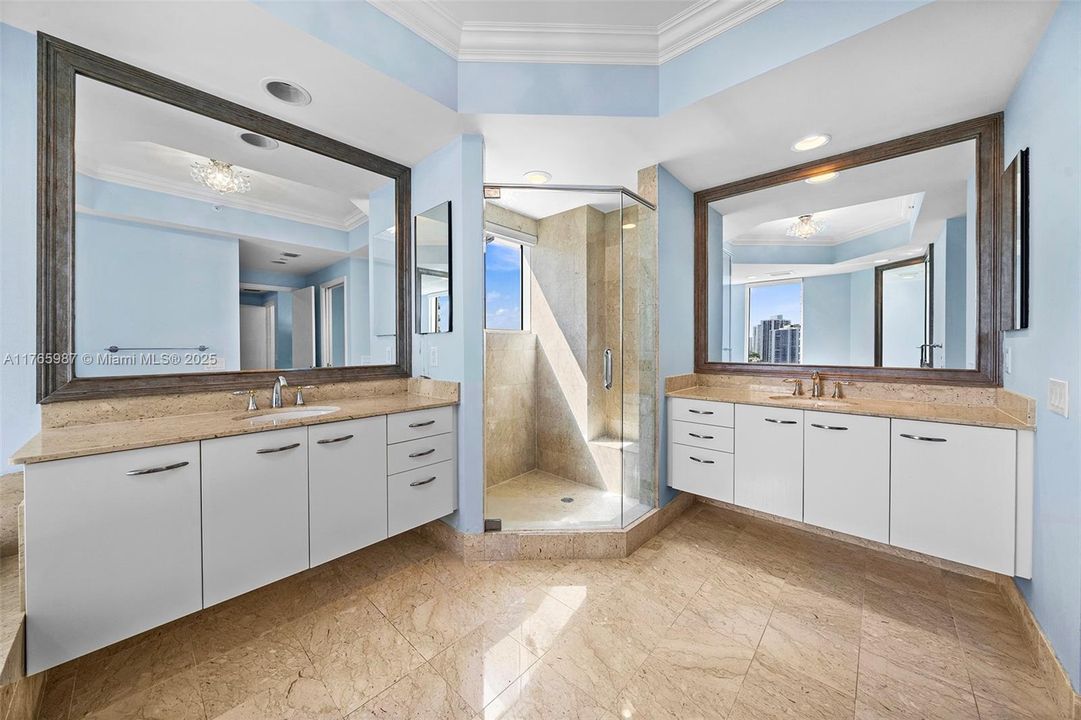 Recently Sold: $1,550,000 (3 beds, 3 baths, 3173 Square Feet)