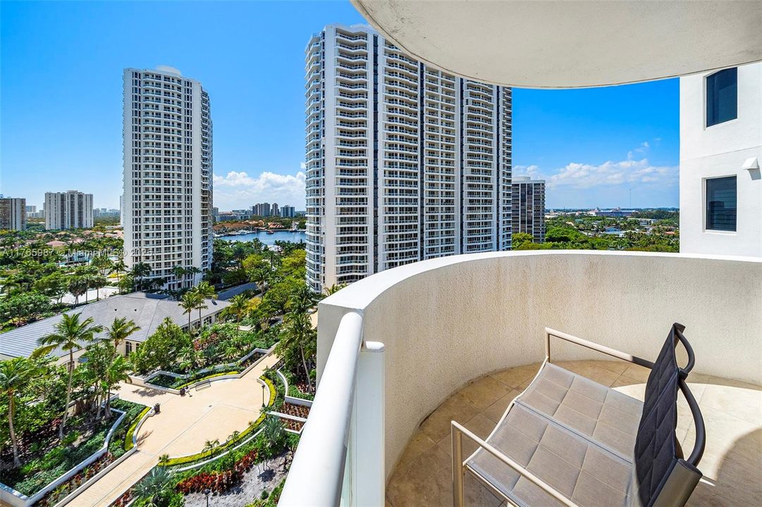 Recently Sold: $1,550,000 (3 beds, 3 baths, 3173 Square Feet)