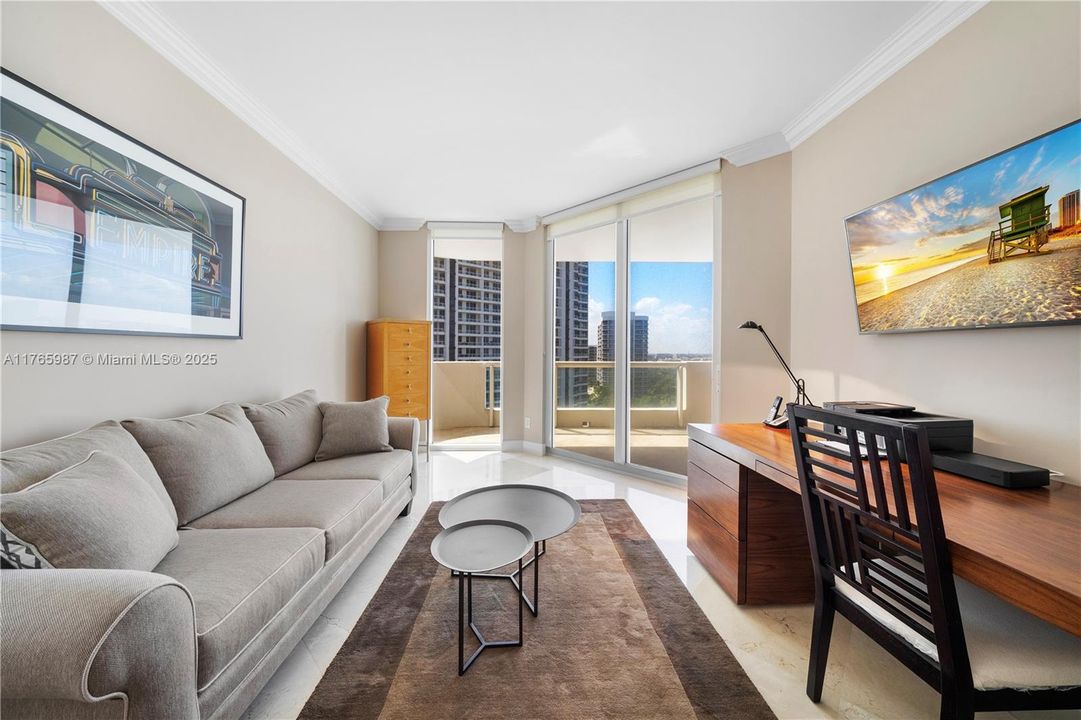 Recently Sold: $1,550,000 (3 beds, 3 baths, 3173 Square Feet)